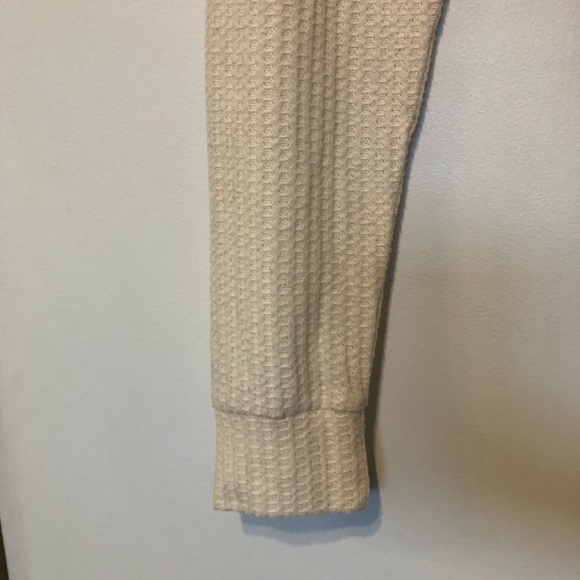 Forever 21 Waffle Knit Sweater - Picture 4 of 5